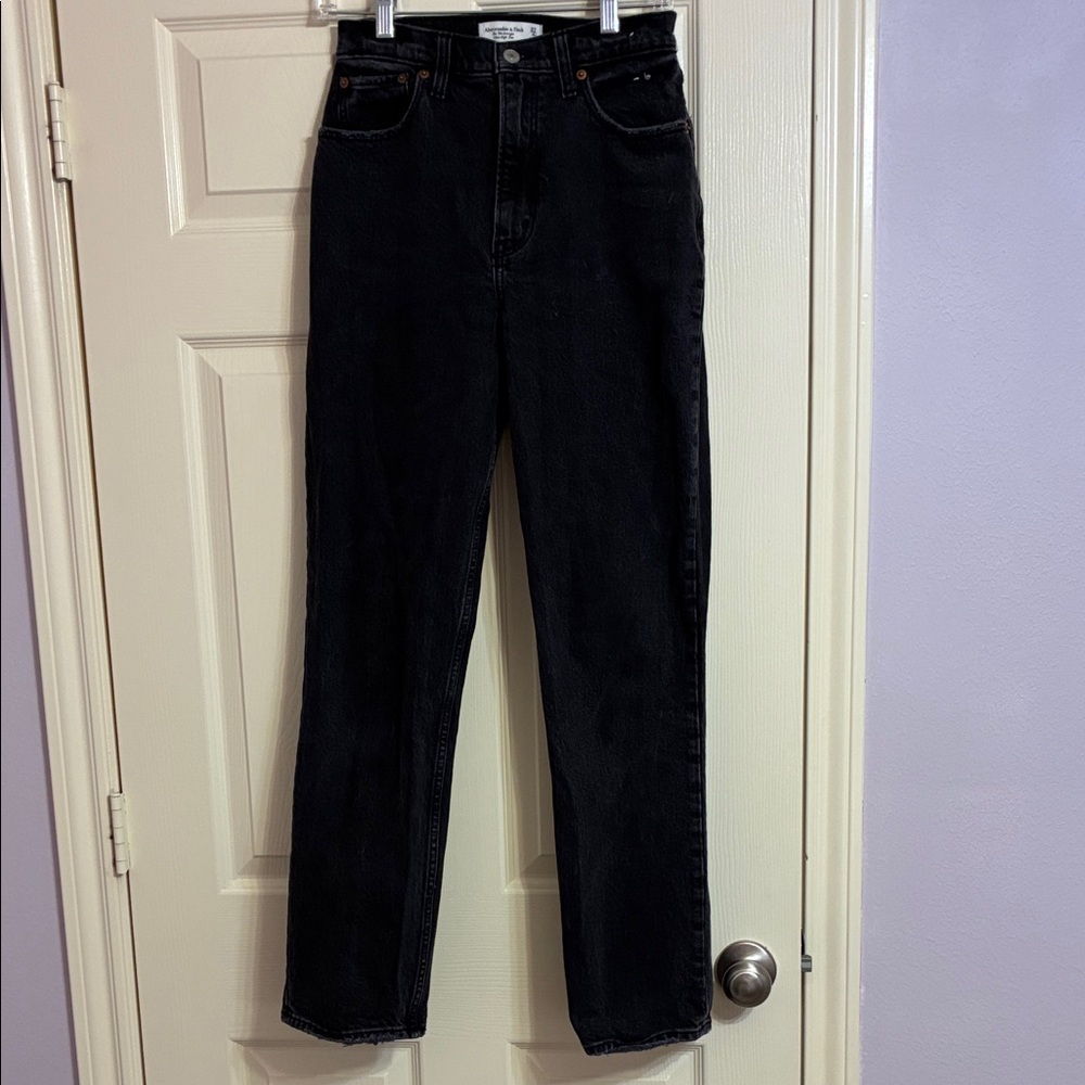 Abercrombie & Fitch Ultra High Rise Black Jeans The ‘90s Straight Curve Love